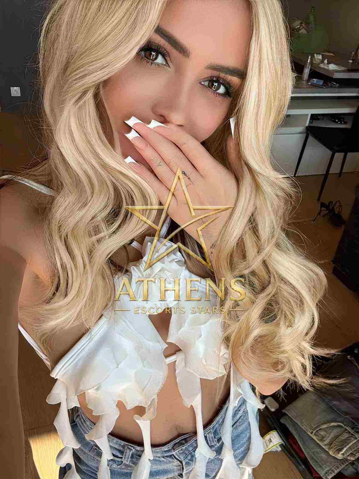 KYRA-ATHENS-ESCORT-STARS